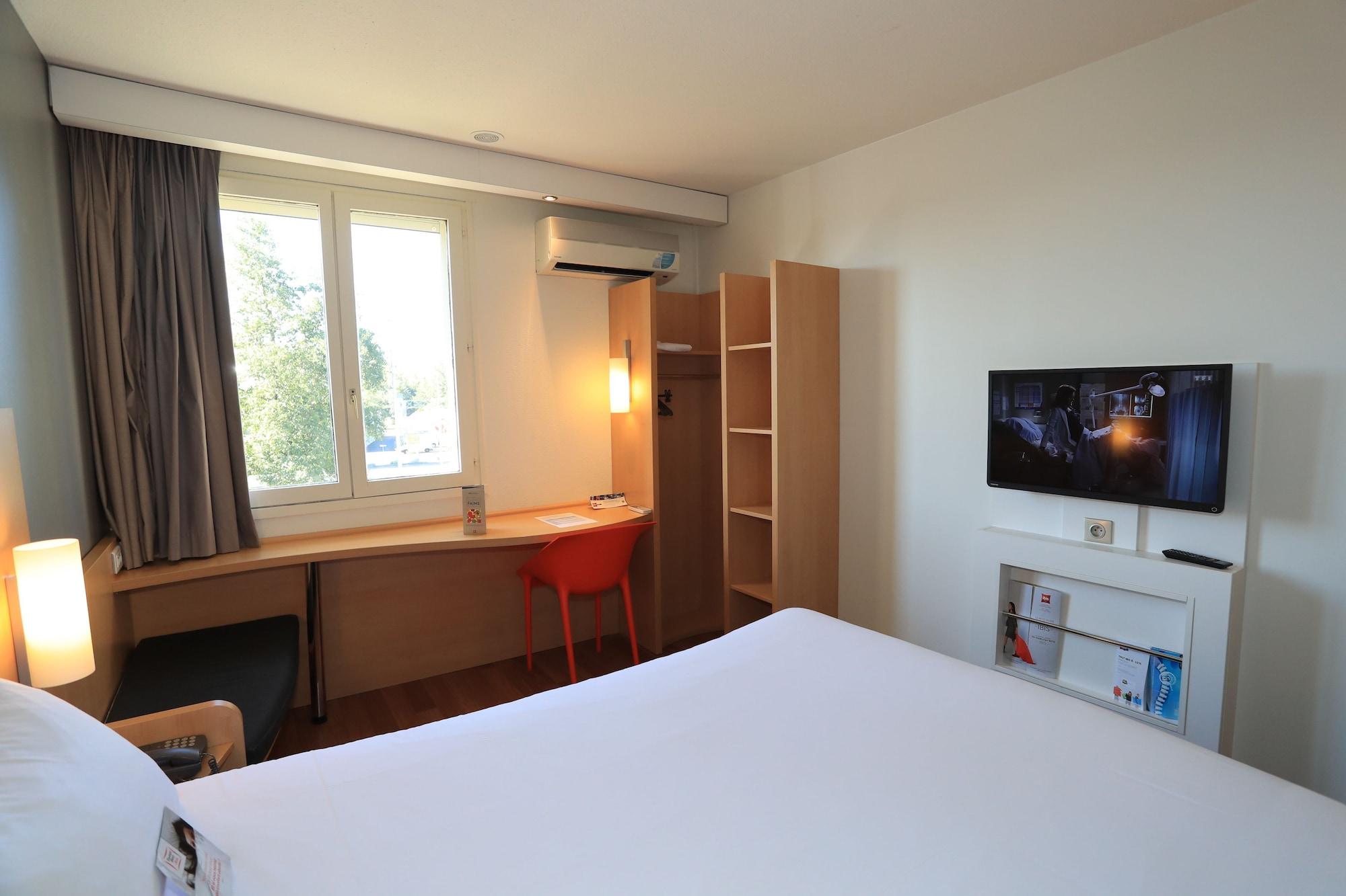 Ibis Aurillac Exteriör bild